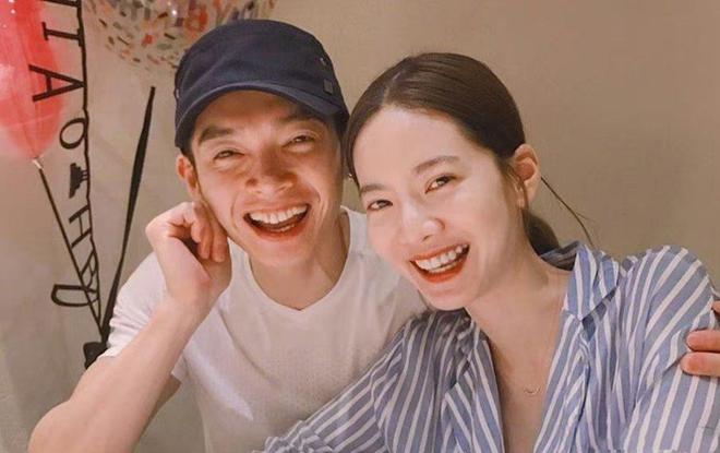曾之乔回应外界探求她和辰亦儒的高德娱乐激情形态直言：咱们十分相爱(图2)