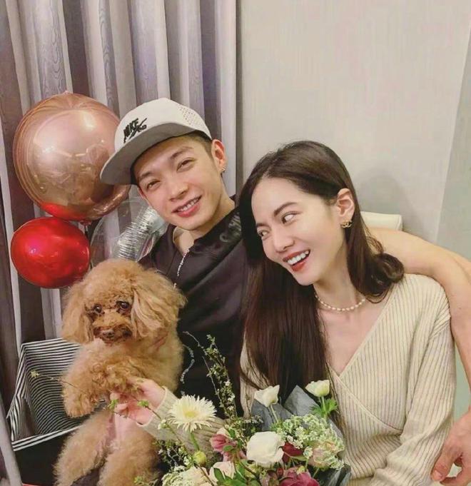 曾之乔回应外界探求她和辰亦儒的高德娱乐激情形态直言：咱们十分相爱(图4)