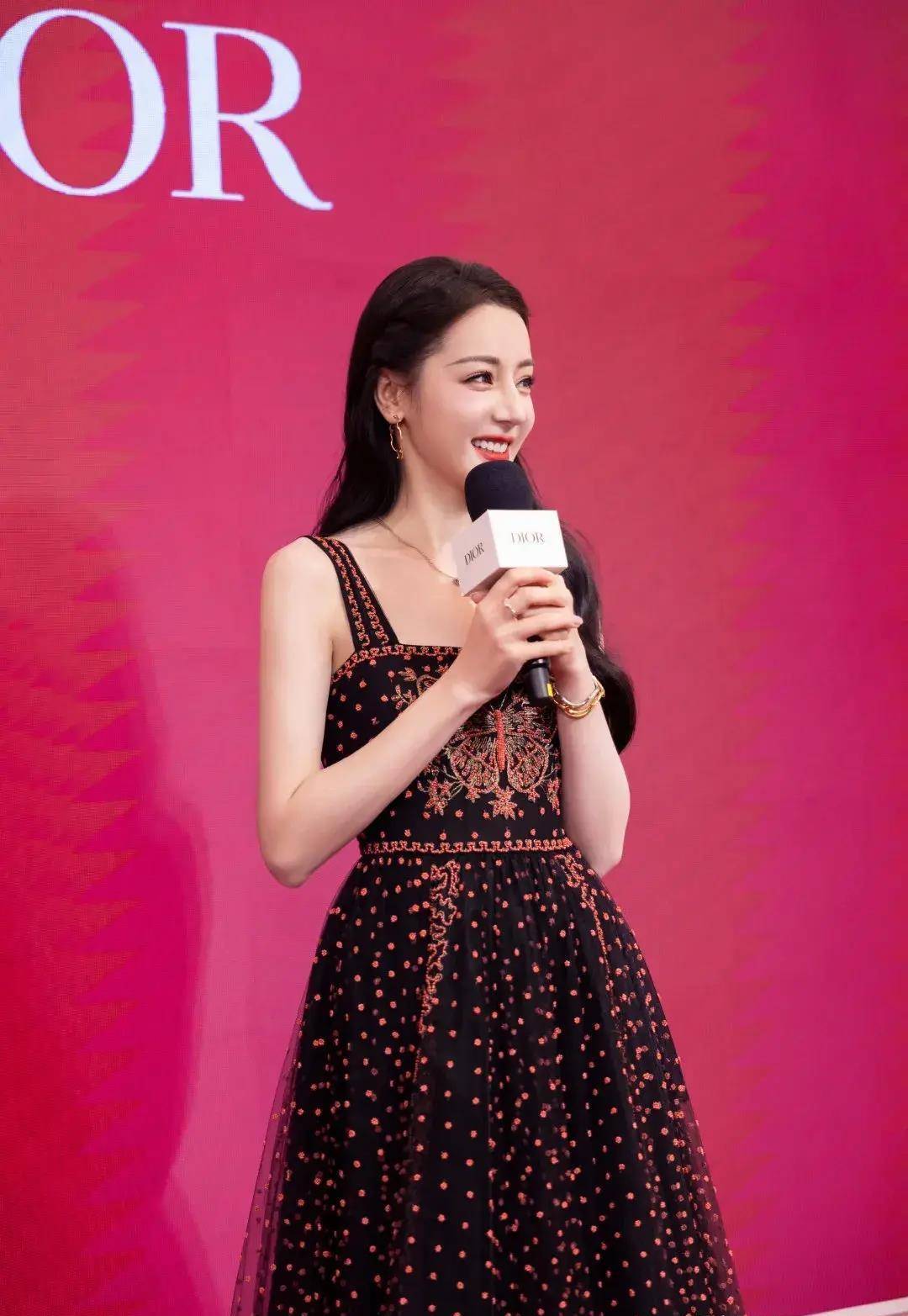 高德娱乐文娱资讯：杨紫赵丽颖肖战热巴 杨幂刘诗诗 谭松韵郑业成 黄景瑜(图1)